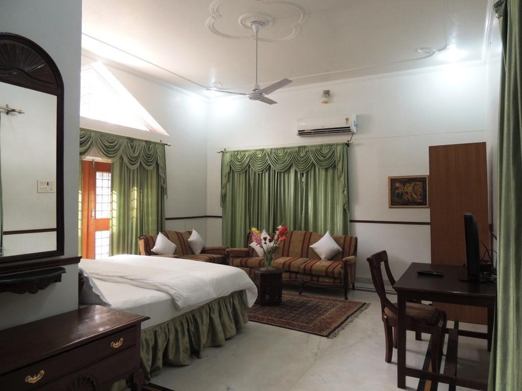 Kunjpur Guest House Αλλαχαμπάντ Δωμάτιο φωτογραφία